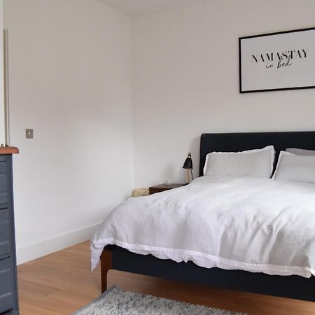 2 Bedroom House In Hackney London Bagian luar foto